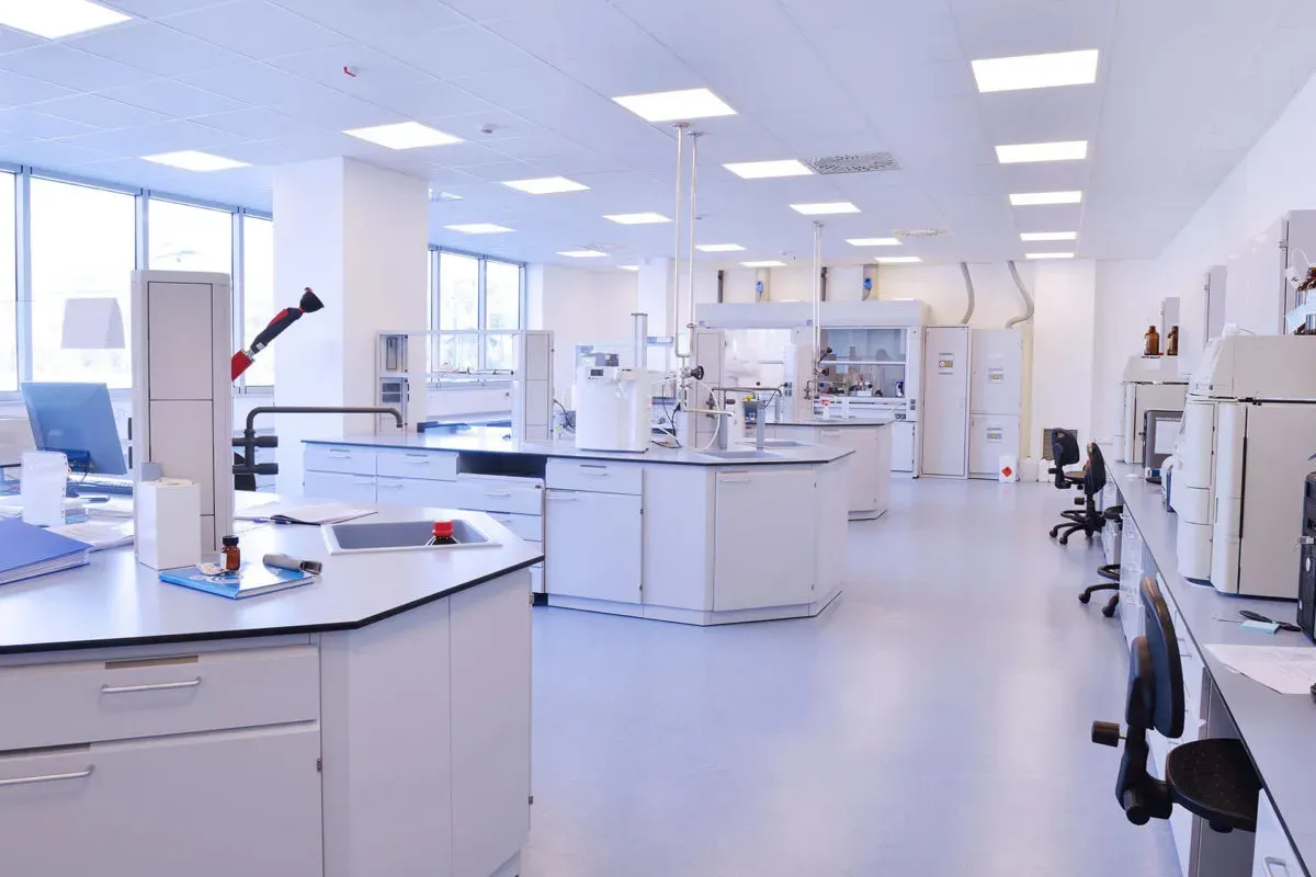 Kimya Laboratuvarları İçin Özel Sistem Çözümleri